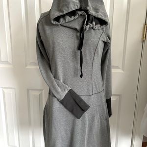 Columbia women’s hooded dress M